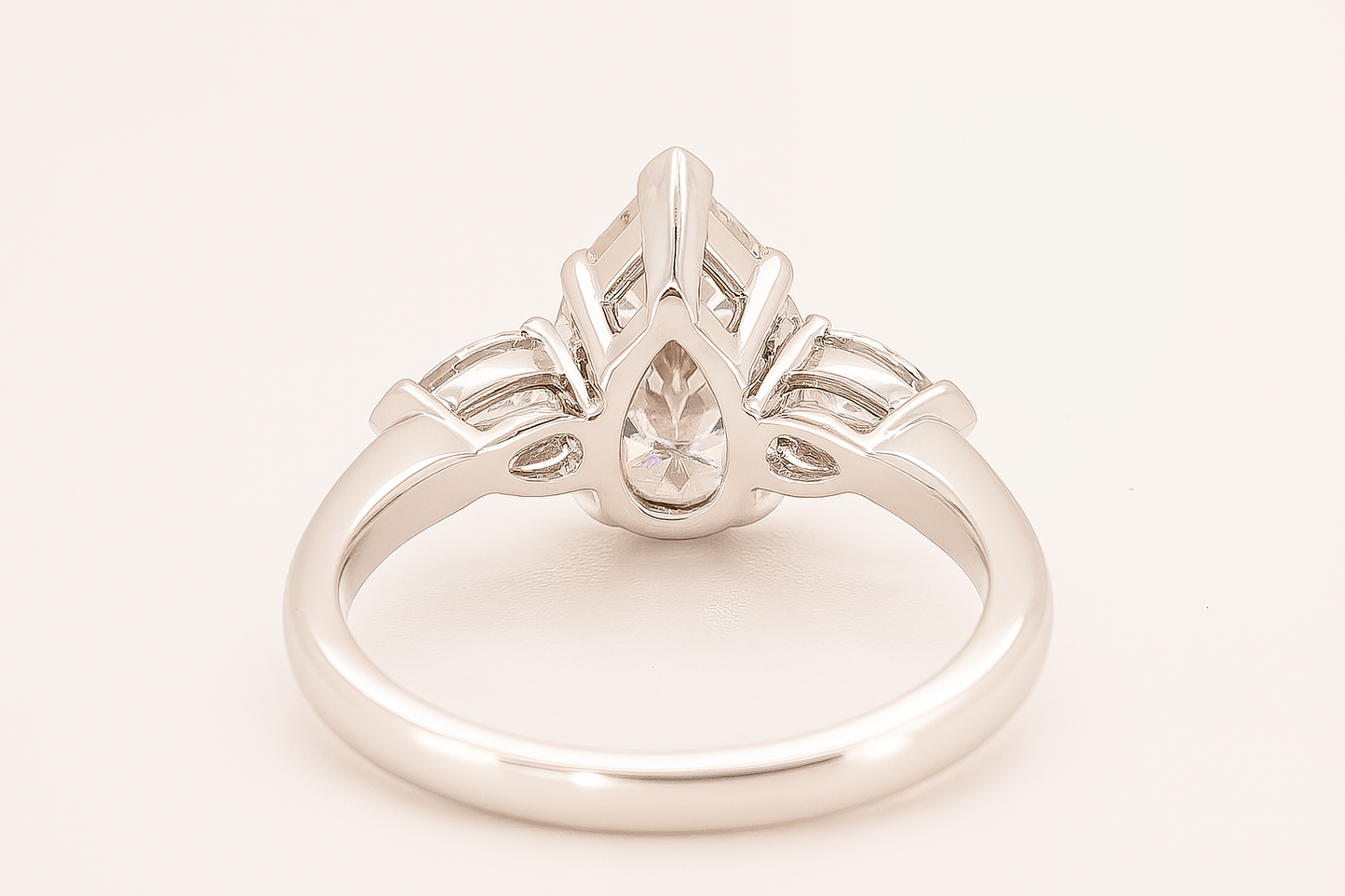 The Regal Teardrop – 2 Carat Pear-Cut Lab Grown Diamond Ring in 14k Gold
